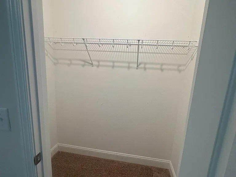 4006 Crimson Wood Ct — Photo 32
