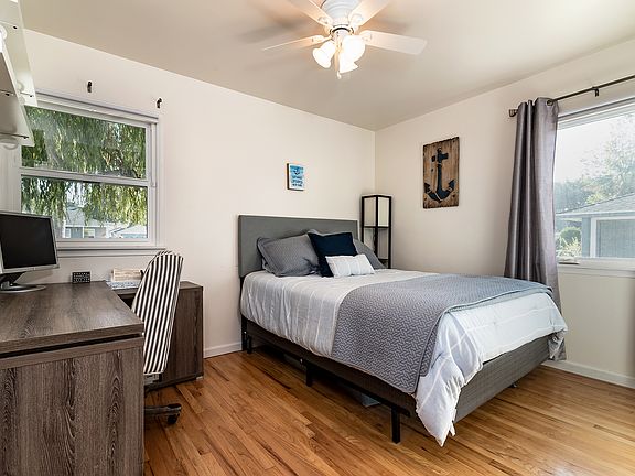 4th image of 15011 Cordary Ave