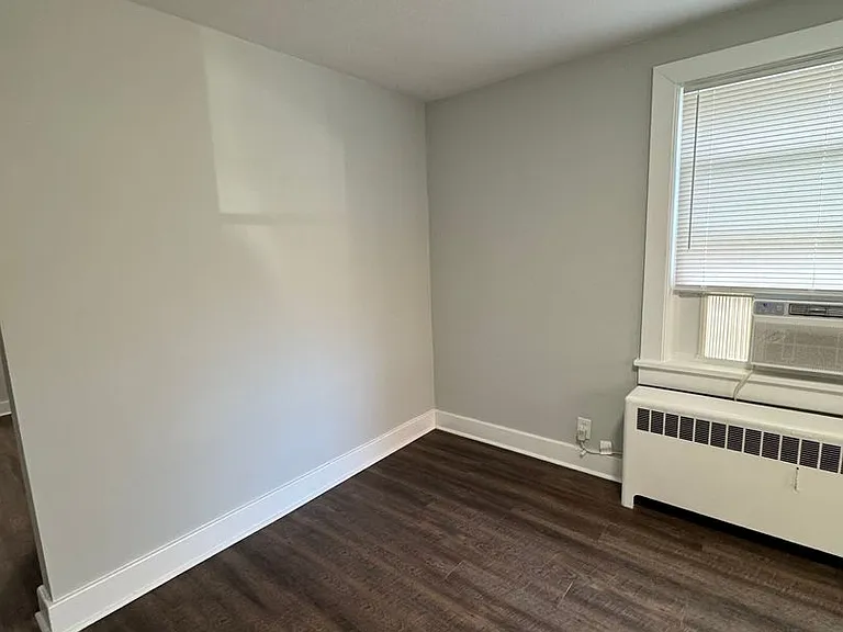 542 Fatherland Street — Photo 13