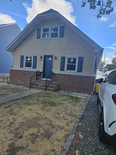 405 Elm Ave Photo 1