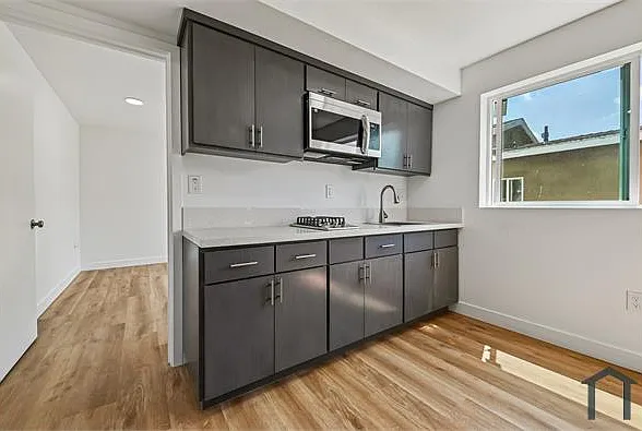 219 E 87th St #204 — Photo 6