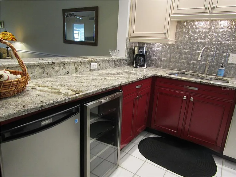 7351 W Country Club Dr N #202 — Photo 5