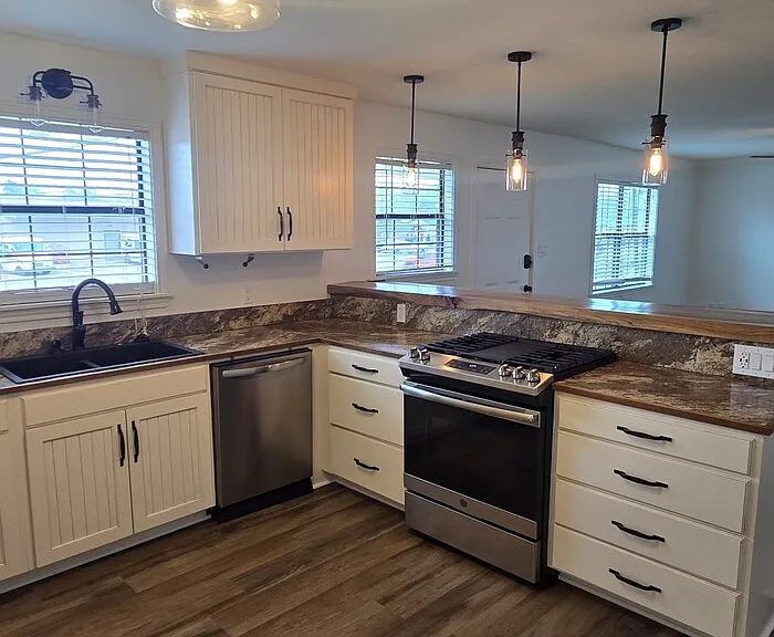 206 Cooper St — Photo 3