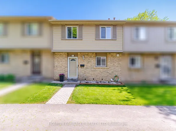 57 Hansen Rd N #16, Brampton, ON L6V 3C6
