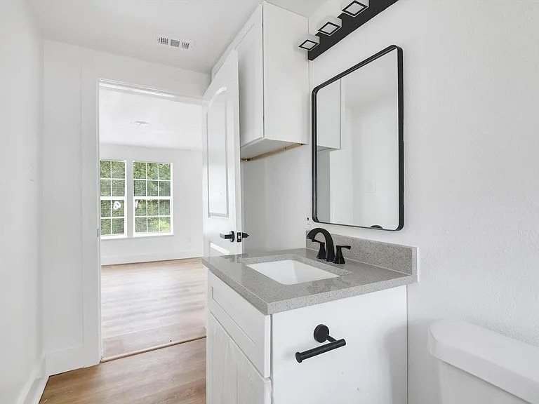 3510 Brooks St — Photo 23