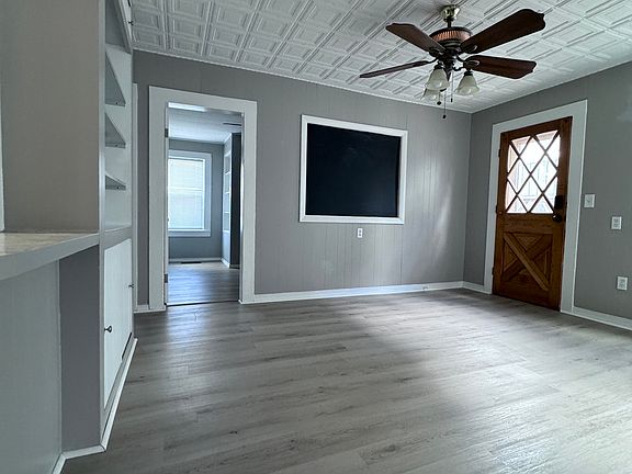 5th image of 115 Tolles St #1