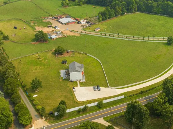 15001 Fleetwood Dr, Nokesville, VA 20181
