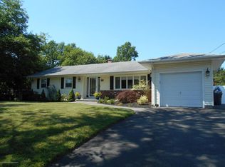 88 Patrician Dr, Toms River, NJ 08753