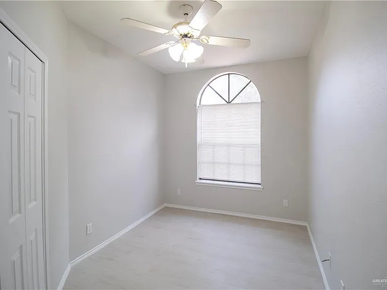 3409 Martin Ave — Photo 10