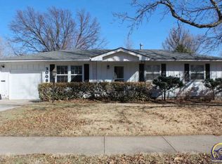 3008 SW Arnold Ave, Topeka, KS 66614