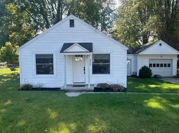 222 Coolidge Dr, Bay City, MI 48706