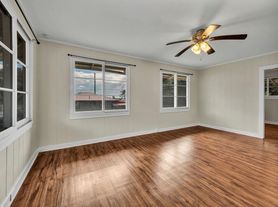 297 W Puainako St, Hilo, HI