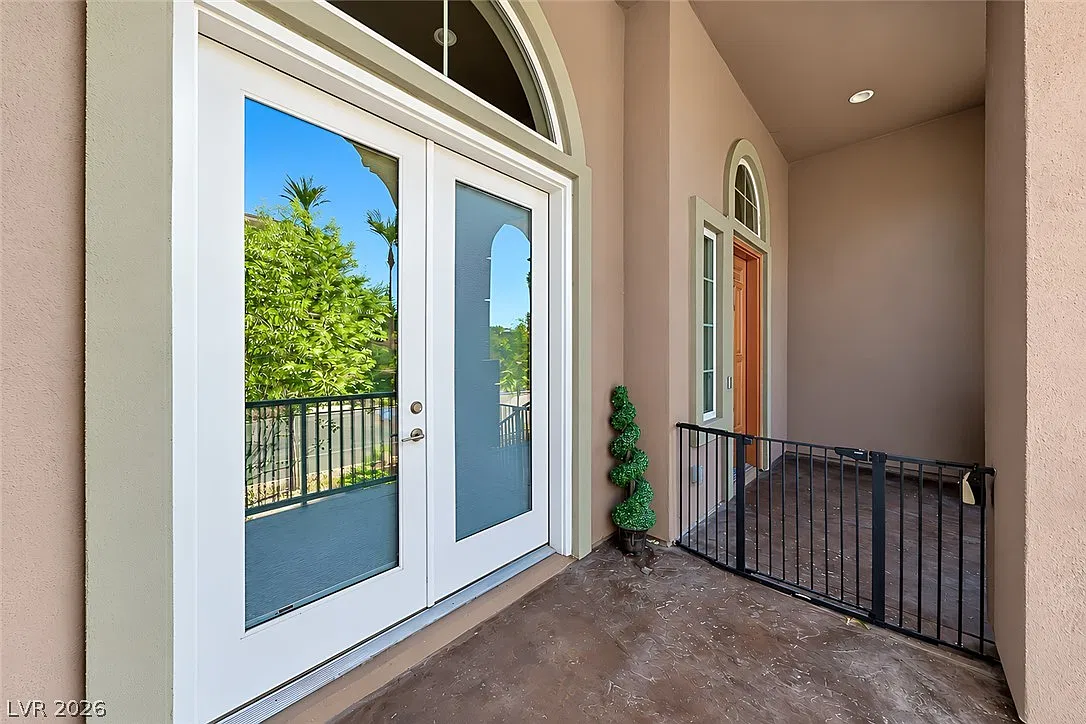 2 bed, 2.5 bath, 1634 sqft, $2,800 — Photo 4