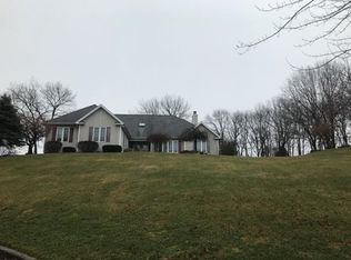 4 Rest Ct, Farmingville, NY 11738