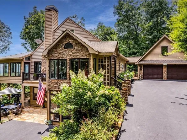 1545 Petit Ridge Dr, Jasper, GA 30143