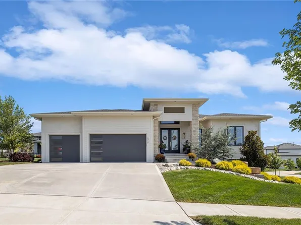 14919 Reinhardt St, Leawood, KS 66224
