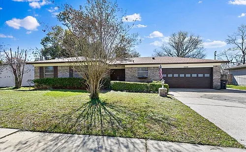 5256 Clarendon Rd Photo 1