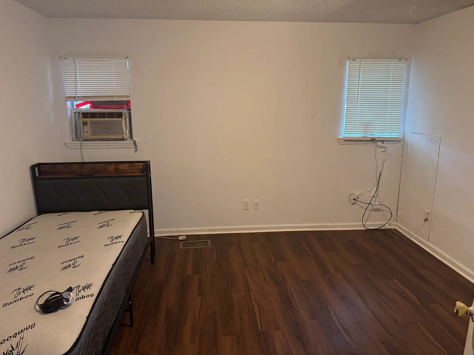 3 bed, 1400 sqft, $1,900 — Photo 4