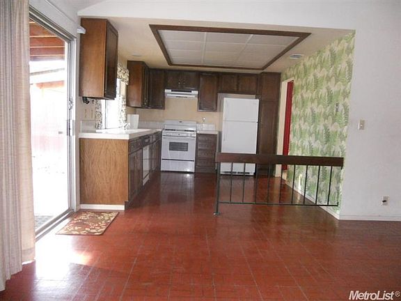 5th image of 3024 Ironwood Way