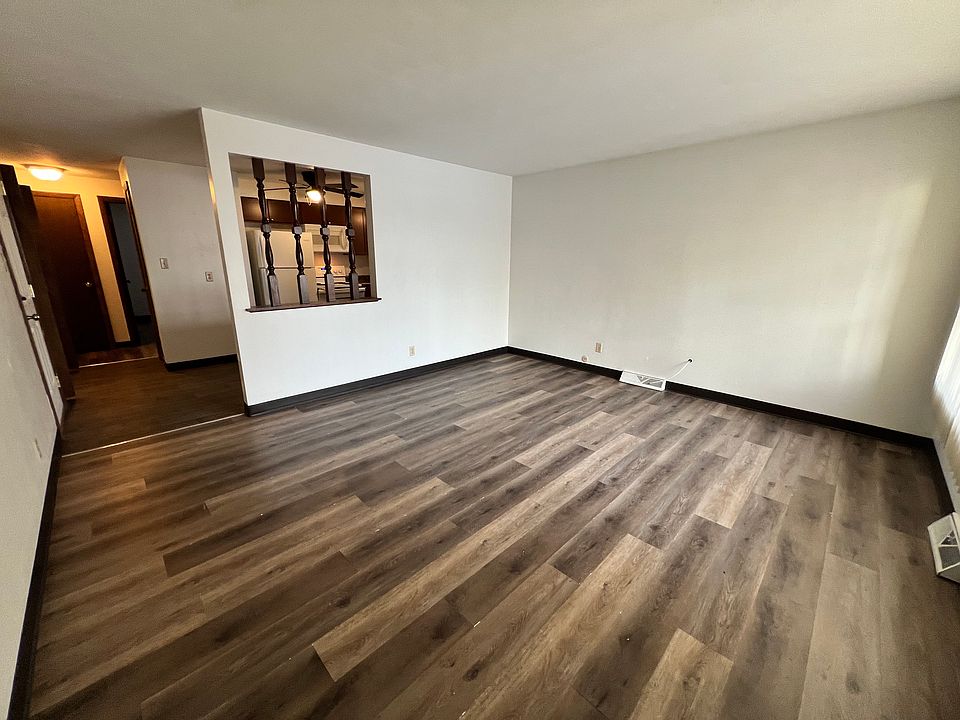 1st image of 2725 W Scenic Dr