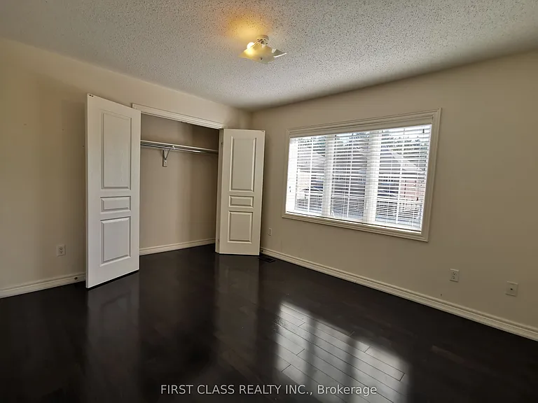 1140 Stuffles Cres — Photo 20