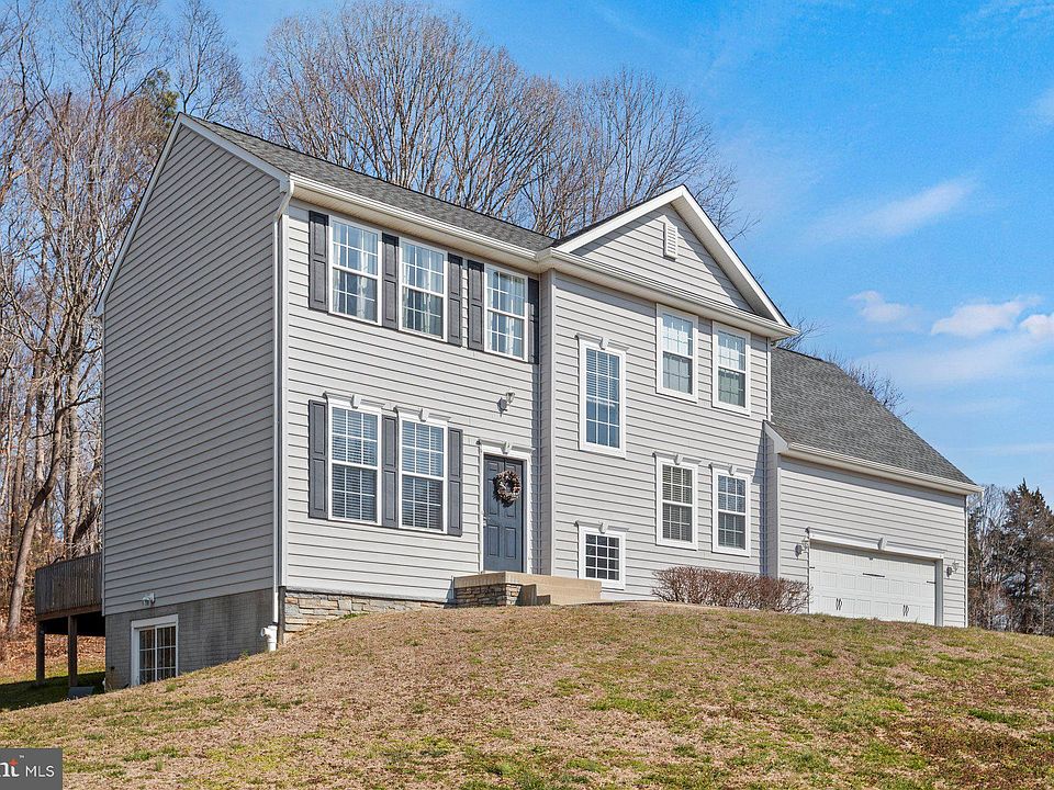 1st image of 39890 Fair Hill Ln