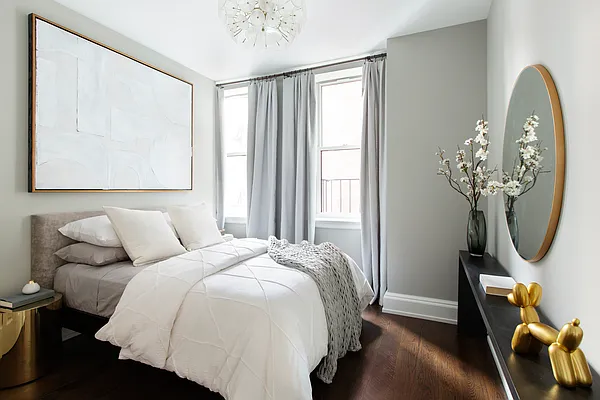 Sold by Douglas Elliman | media 20