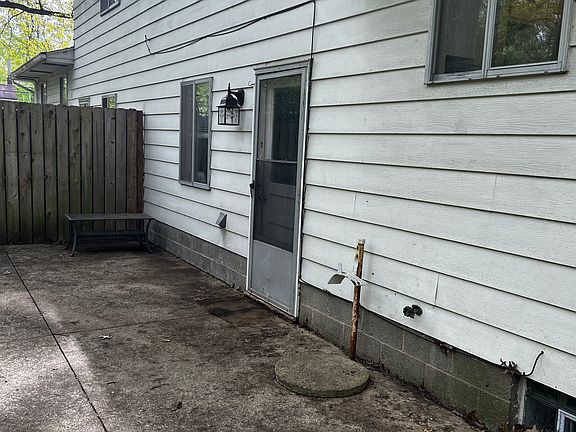 2nd image of 2055 Bryn Mawr Dr #2055