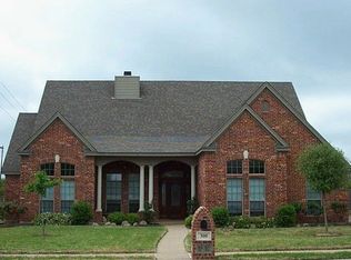 300 N Cedar Ridge Cir, Waco, TX 76706