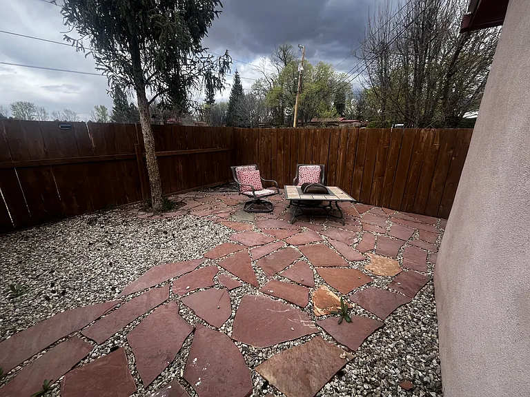 127 Oakley Ln — Photo 7