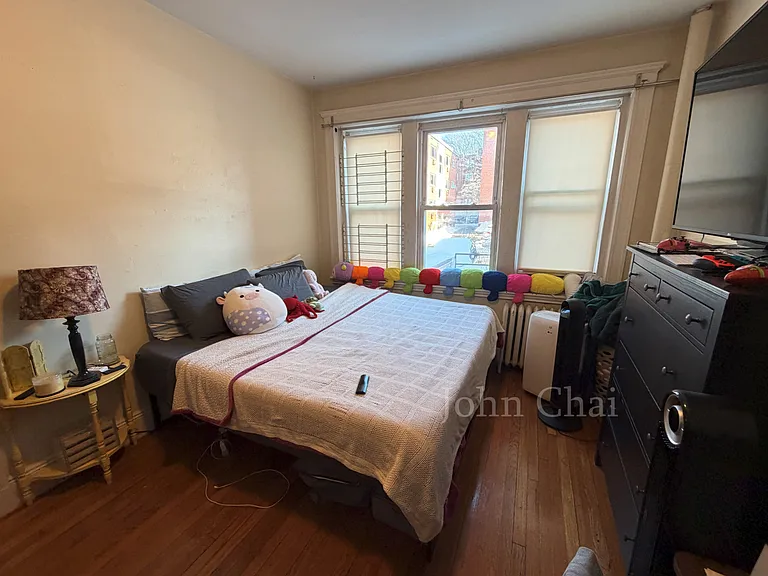 64 Woodstock Ave #9 — Photo 11