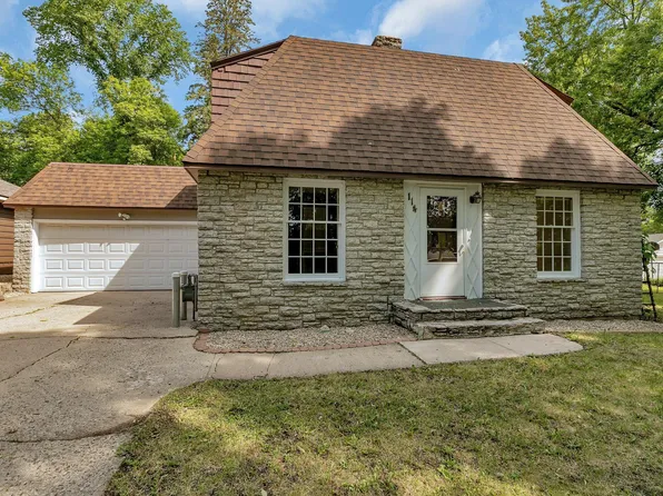 114 Lake Ave E, Winsted, MN 55395
