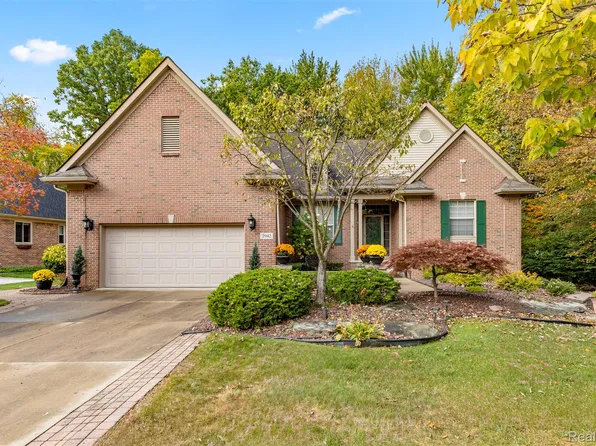 2942 Tall Oak Ln, Canton, MI 48188