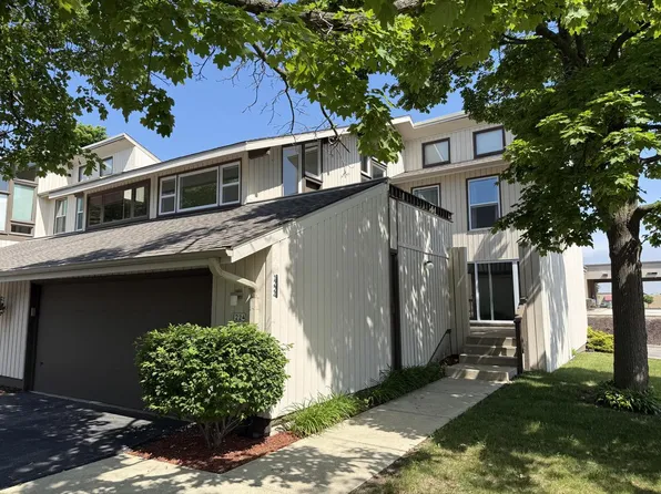 1224 W Baldwin COURT, Mequon, WI 53092