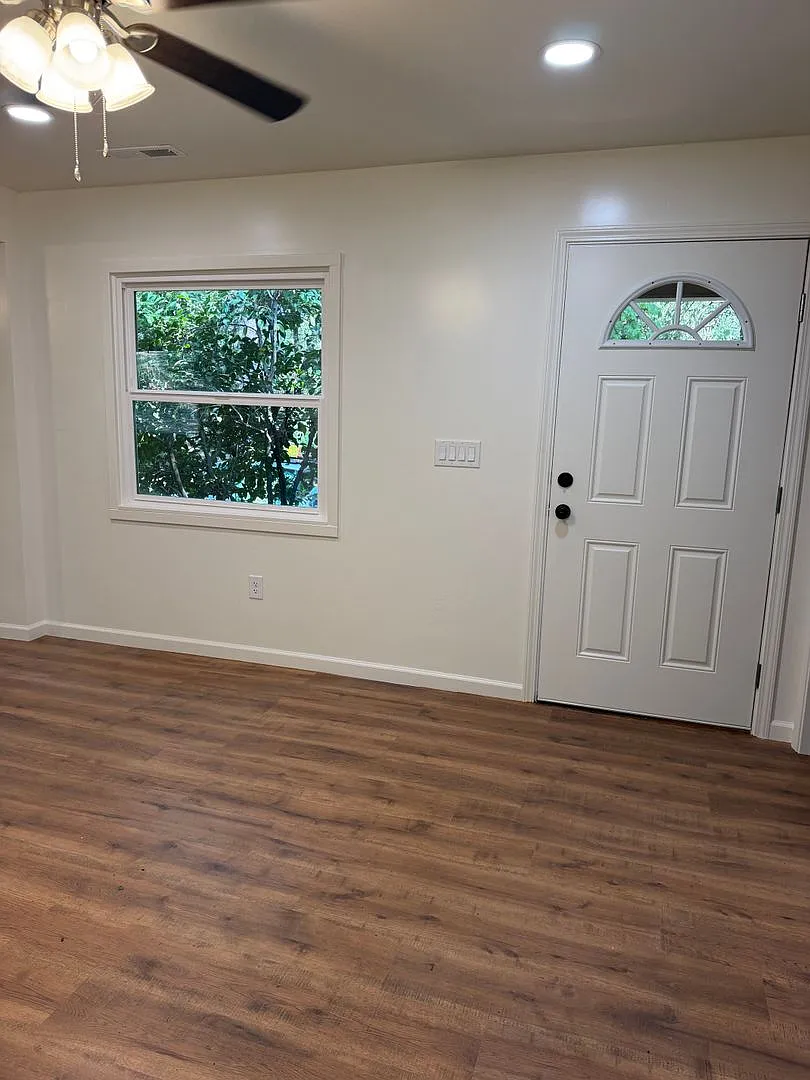 Newly Remodeled Pine Grove Home — Photo 3