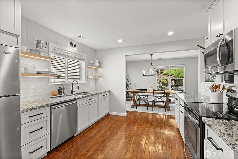 3rd image of 17529 14th Drive SE