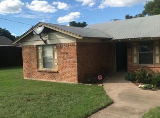 130 Pebble Creek Dr, Midlothian, TX 76065