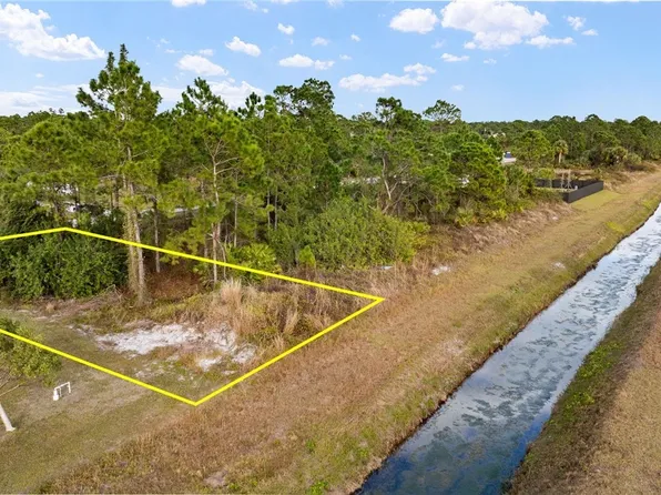 916 Danube St, Lehigh Acres, FL 33974