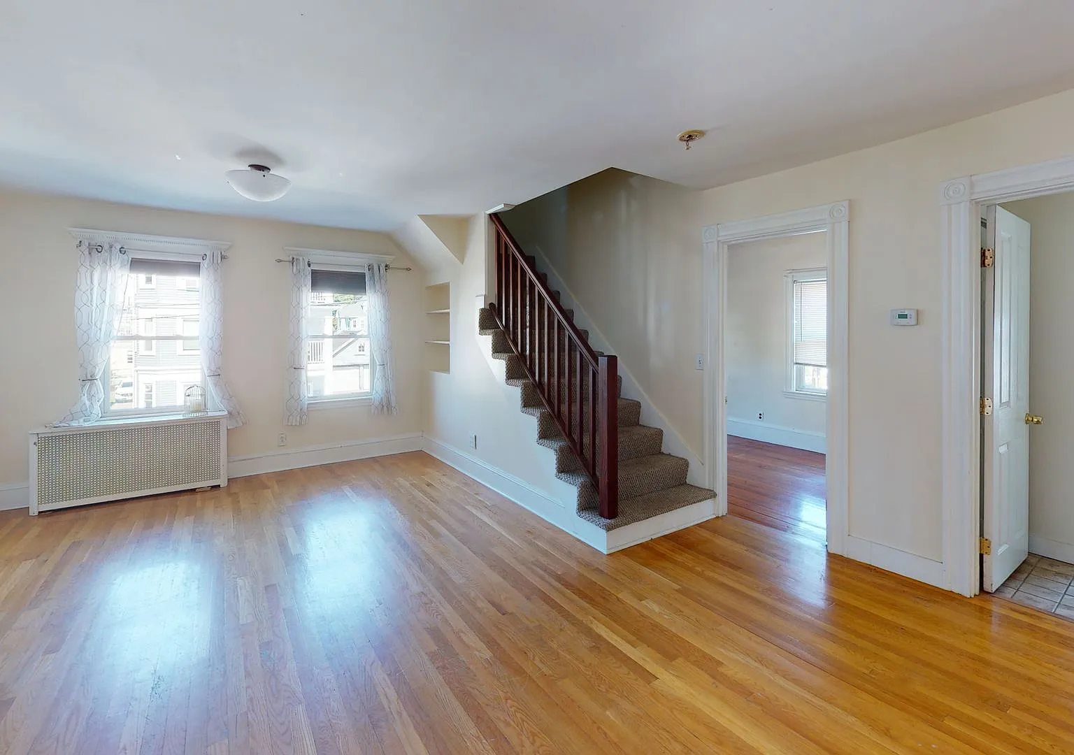 Spacious 4BR Condo in Brighton | Parking Included | Student Friendly — Photo 1