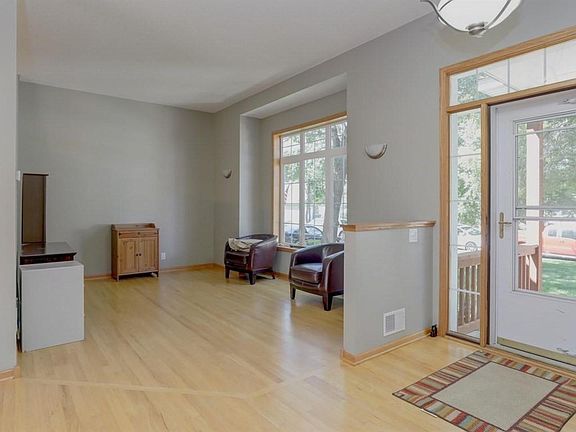 4th image of 9413 Edison St NE