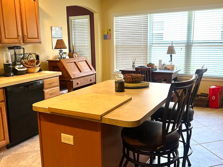 565 Brighton Dr — Photo 14