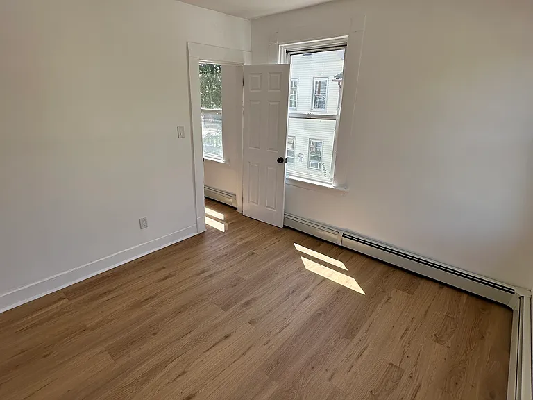 14 Crown St #2W — Photo 21