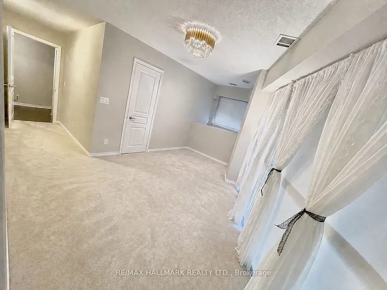 352 Front St W #103 — Photo 8