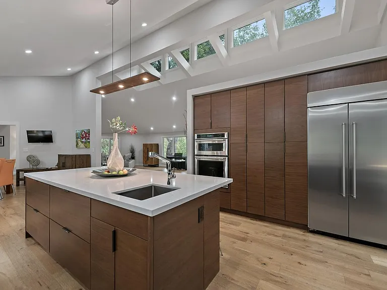 29 Eugenia Ln — Photo 12