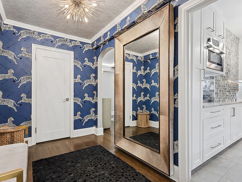 1st image of 414 E 52nd St APT 6F