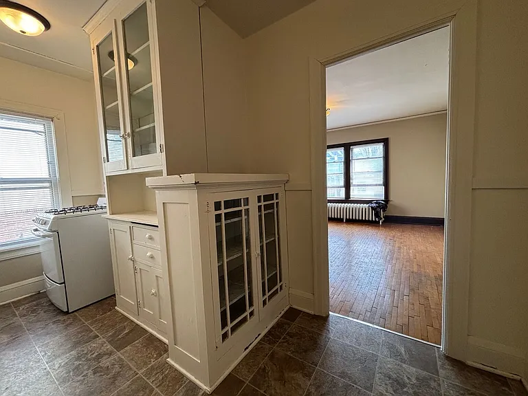 1168 Grand Ave — Photo 4