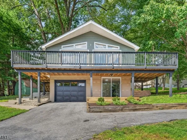 3 Pleasant Rd, High Bridge Boro, NJ 08829