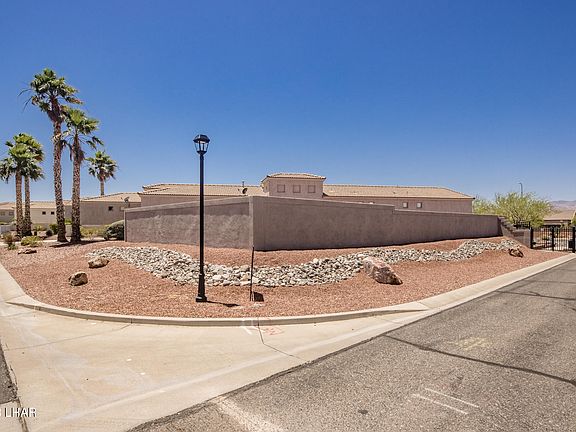5th image of 1001 Bella Luna Dr