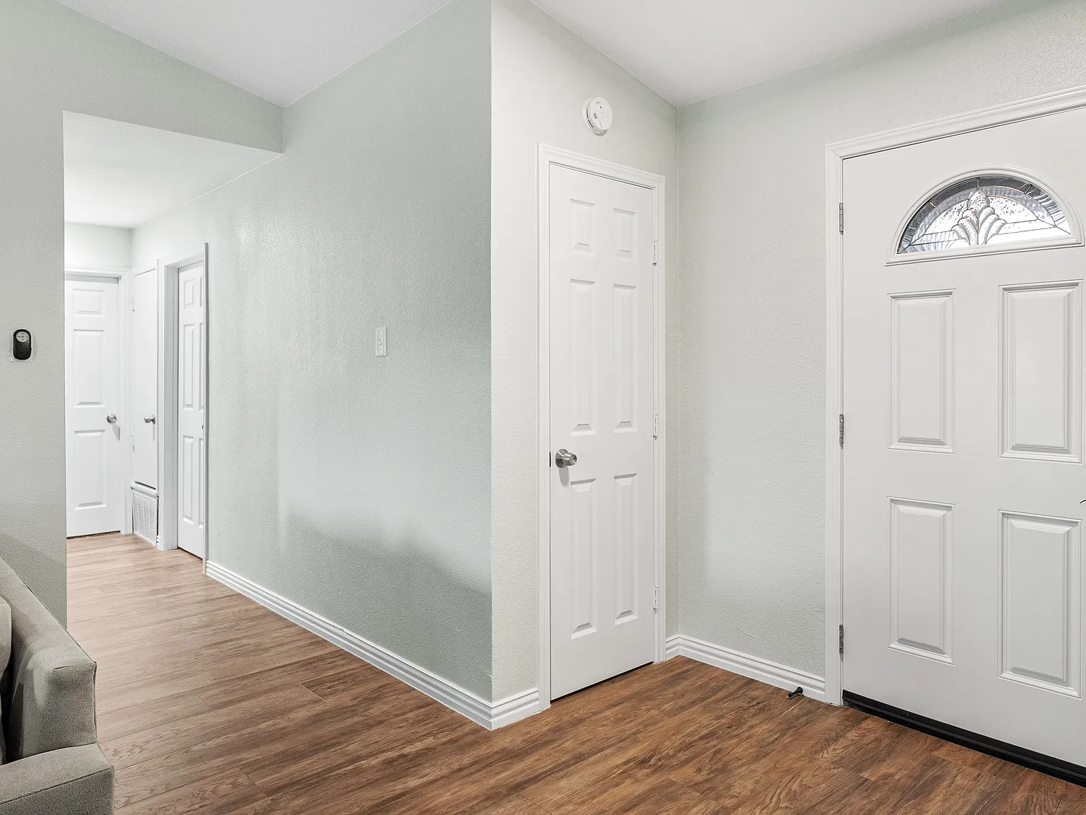 4 bed, 1693 sqft, $2,600 — Photo 4