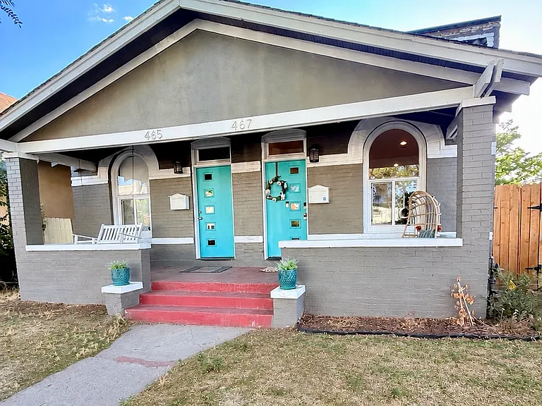 467 Fox St — Photo 3
